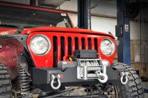 Jeep Wrangler Front Stubby Winch Bumper - Rough Country - Recessed Winch Plate - Black - '97-'06
